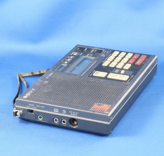 Sony ICF-2003 FM/LW/MW/SW Radio Receiver ▷