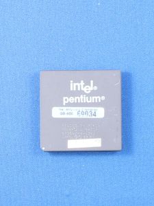 Vintage CPU INTEL A80502150 SY015 sss PENTIUM 150MHZ PROCESSOR
